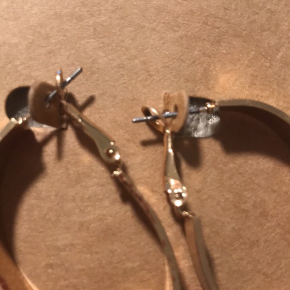 3 Pair Goldtone Ear rings New NWT - Picture 5 of 6